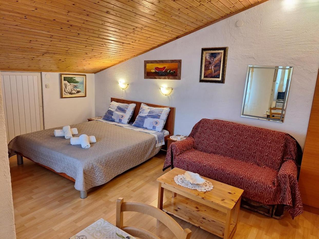 Apartments Alex Ровинь Экстерьер фото