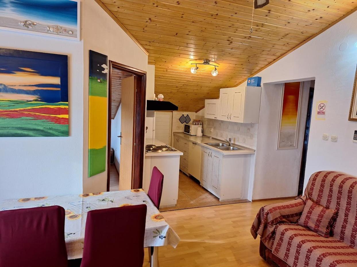 Apartments Alex Ровинь Экстерьер фото
