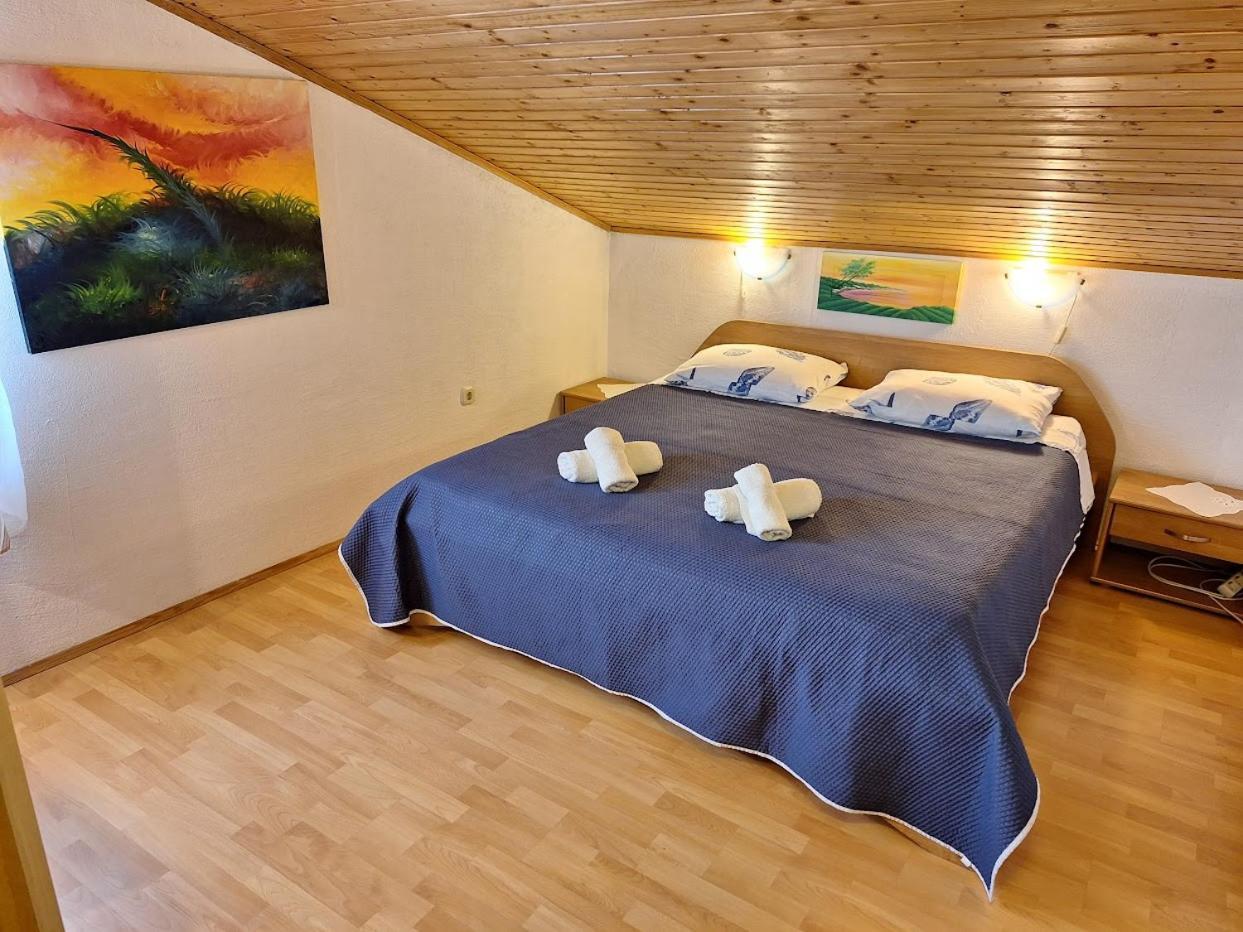 Apartments Alex Ровинь Экстерьер фото