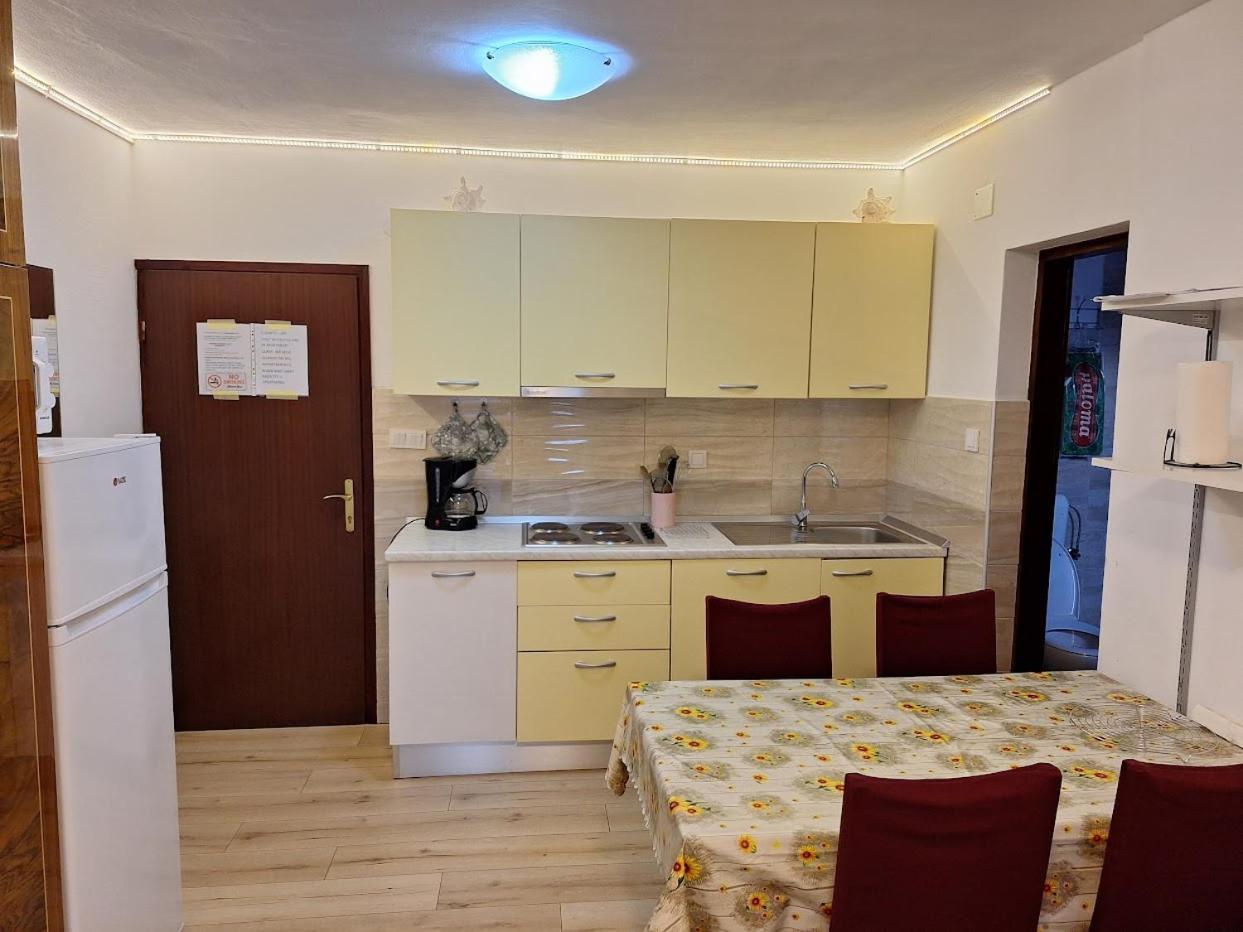 Apartments Alex Ровинь Номер фото